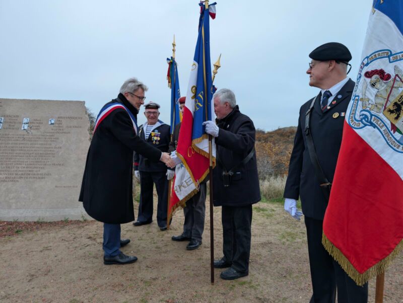 Image for the Tweet beginning: Il y a 82 ans,