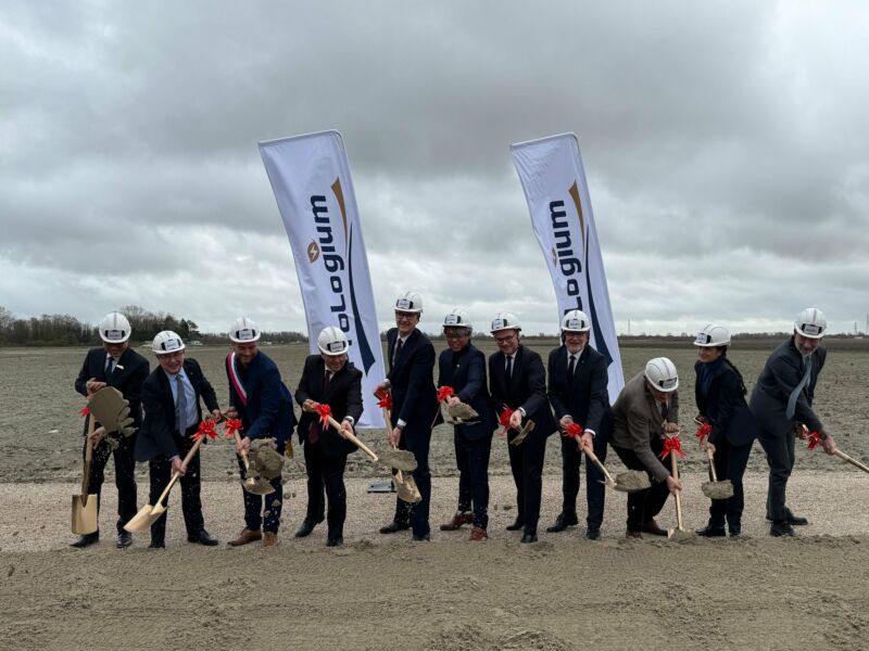 Image for the Tweet beginning: #Industrie #Emploi #TransitionÉnergétique #HautsDeFrance

𝐁𝐚𝐭𝐭𝐞𝐫𝐢𝐞𝐬 𝐞́𝐥𝐞𝐜𝐭𝐫𝐢𝐪𝐮𝐞𝐬